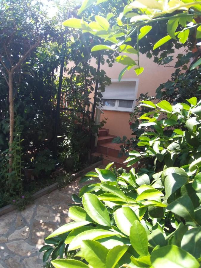 Apartmani Kutlesa โวดีเซ ภายนอก รูปภาพ