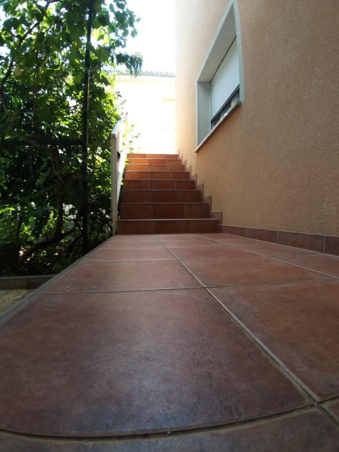 Apartmani Kutlesa โวดีเซ ภายนอก รูปภาพ