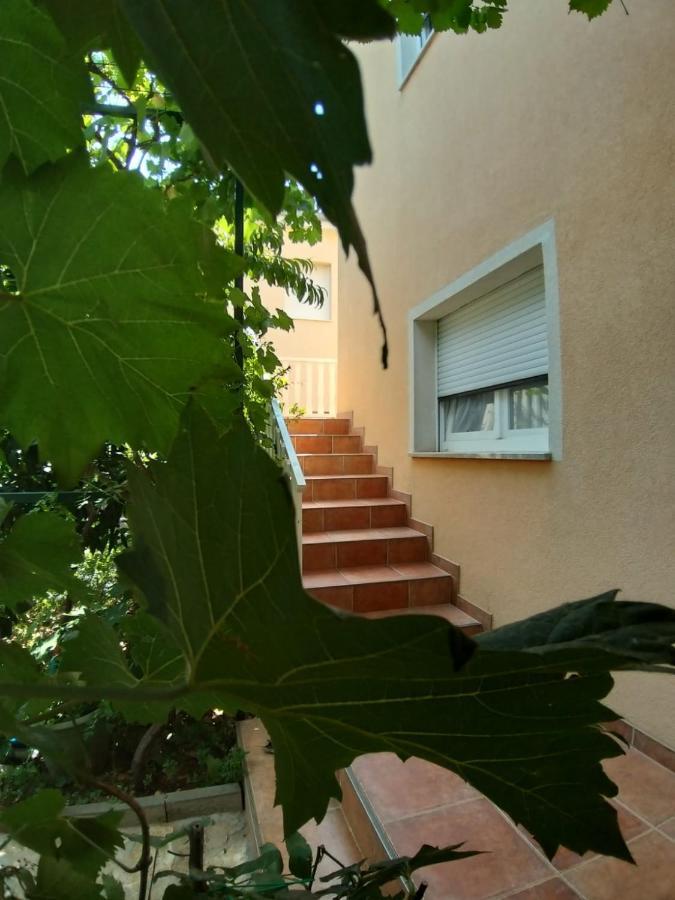 Apartmani Kutlesa โวดีเซ ภายนอก รูปภาพ