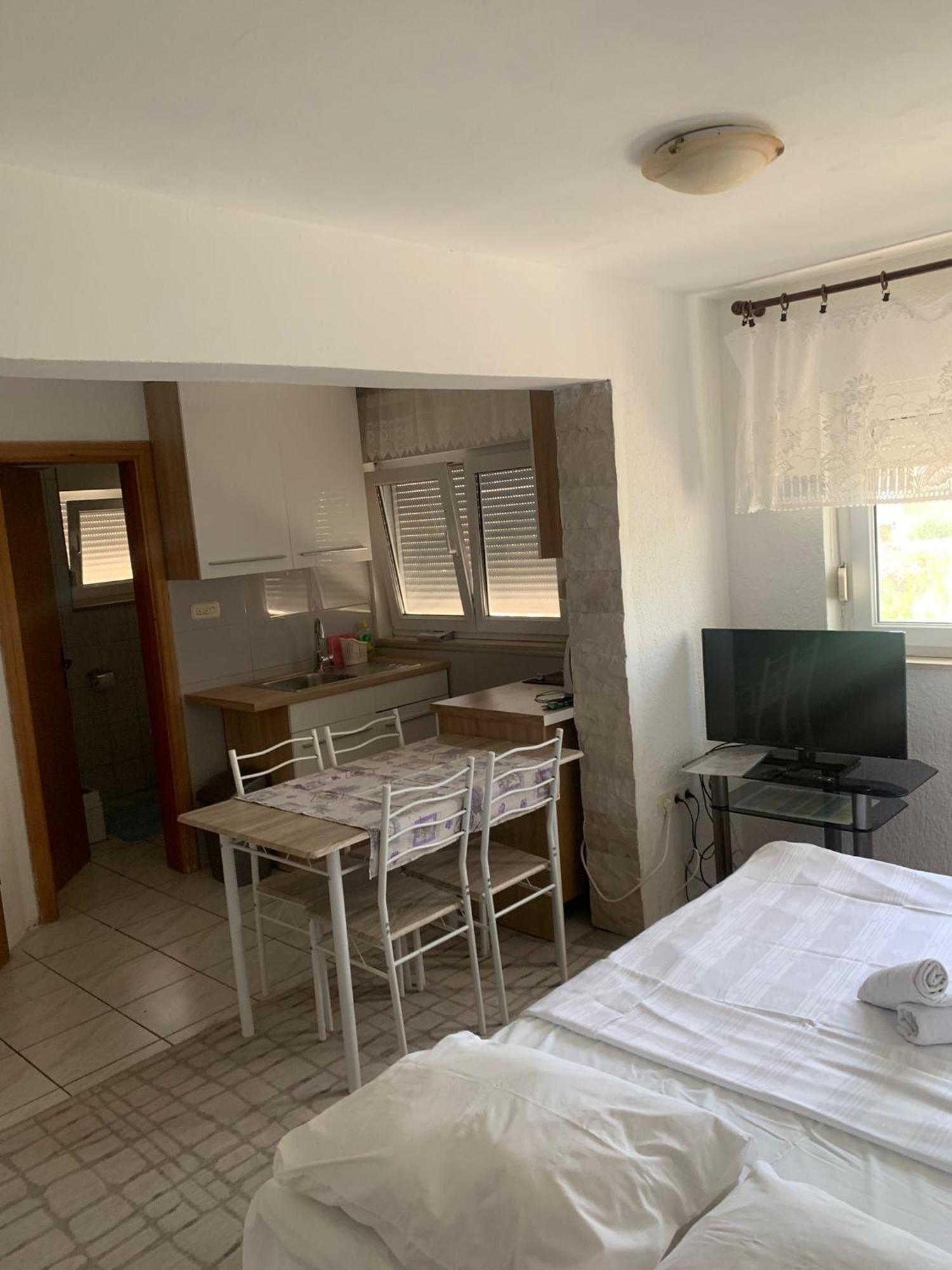 Apartmani Kutlesa โวดีเซ ภายนอก รูปภาพ
