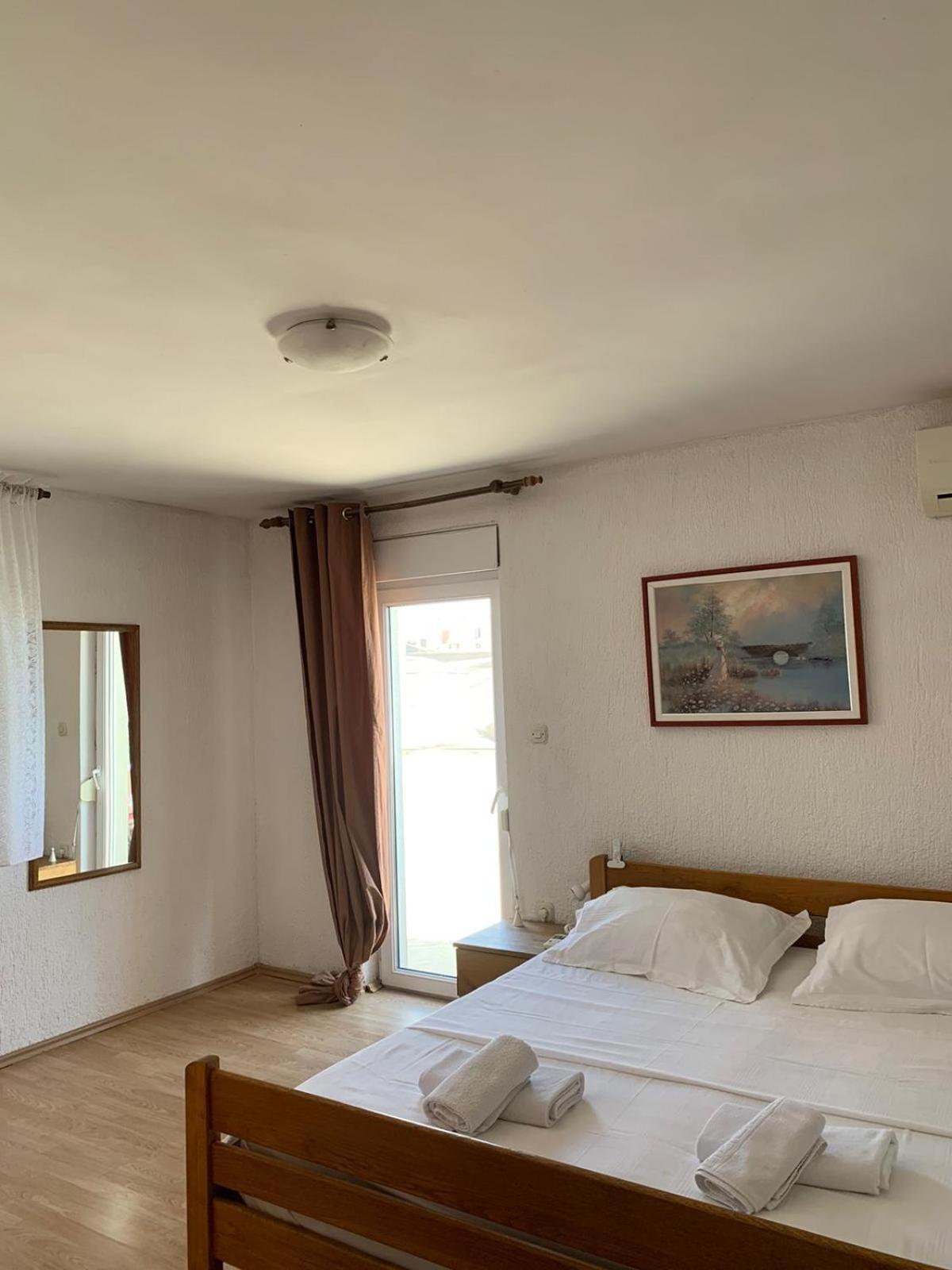 Apartmani Kutlesa โวดีเซ ภายนอก รูปภาพ